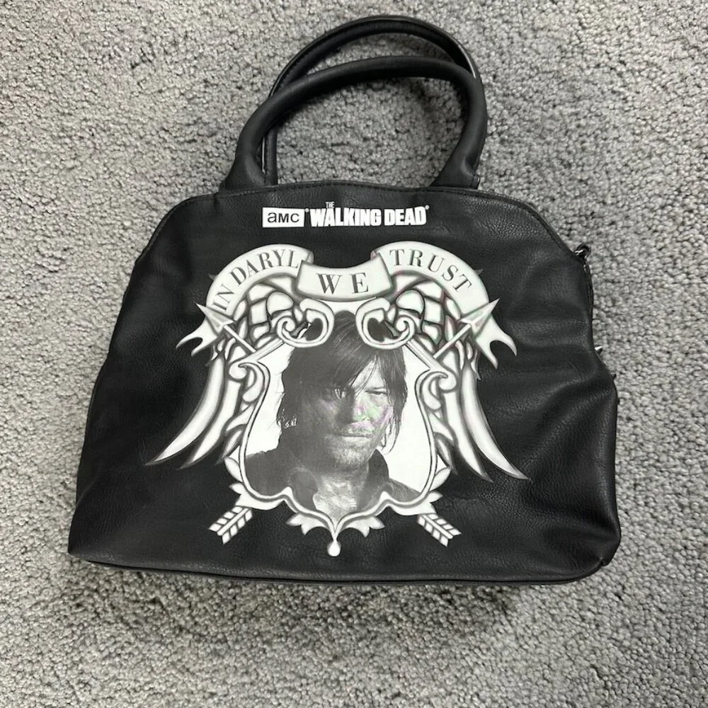 Officially licensed Walking Dead handbag with "In Daryl We Trust" on Front NWT - Picture 6 of 11